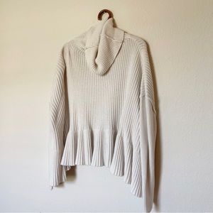 FREE PEOPLE SWEATER